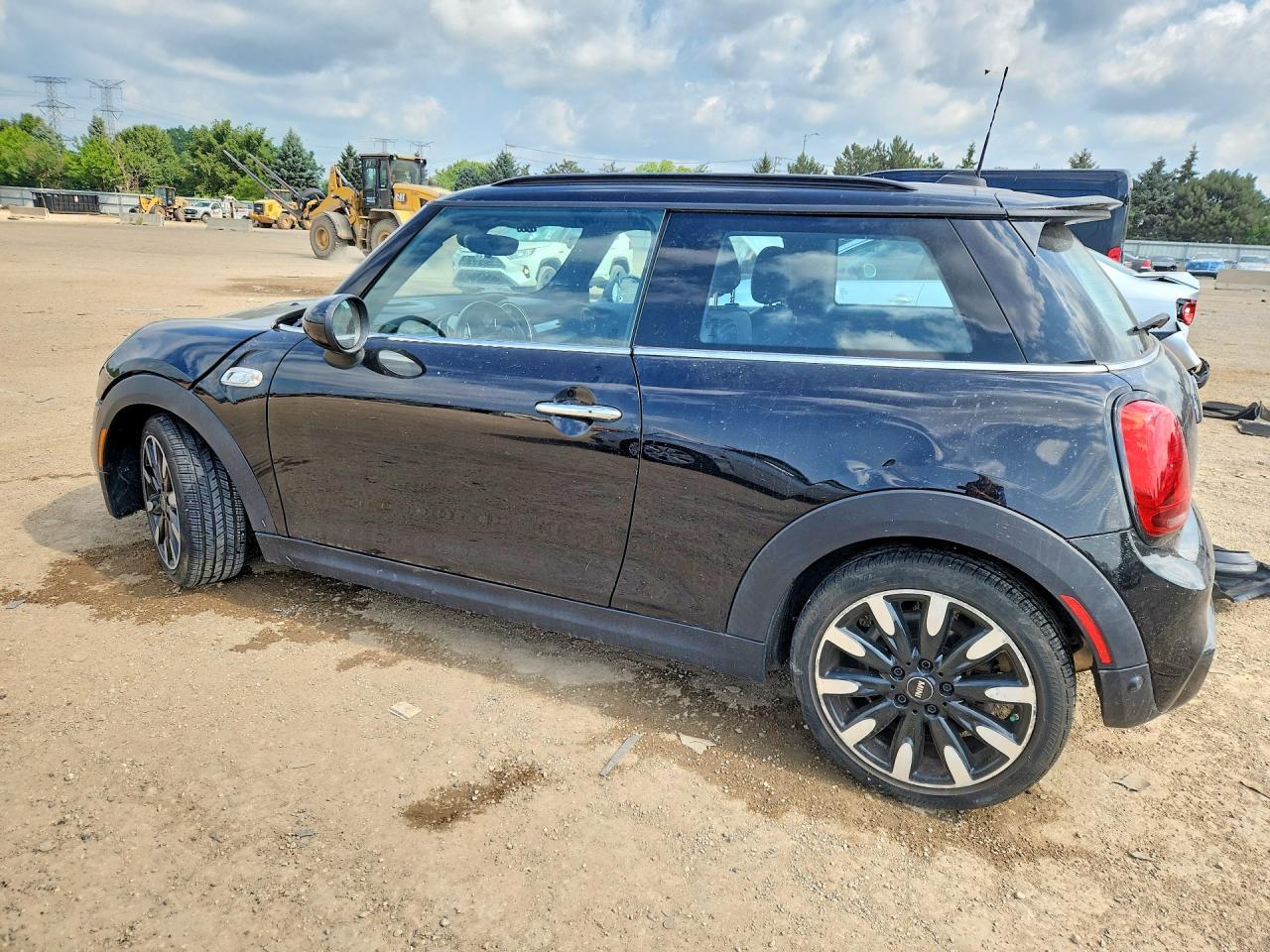 2019 Mini Cooper S - Image 2