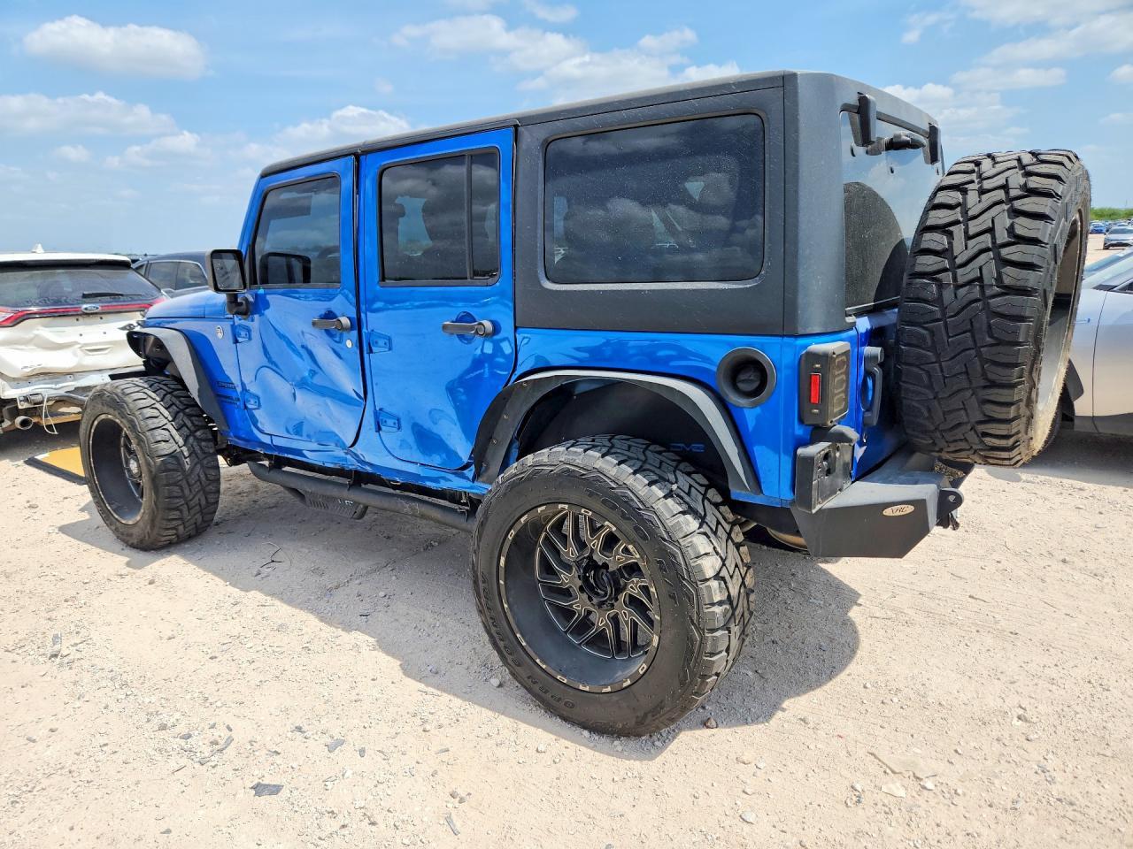 2015 Jeep Wrangler Unlimited Sport - Фото 2