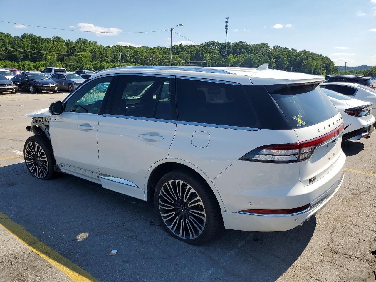 2023 Lincoln Aviator Black Label - Image 2