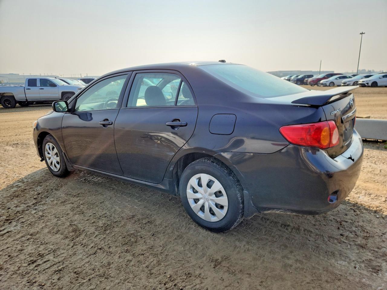 2010 Toyota Corolla Base - Фото 2