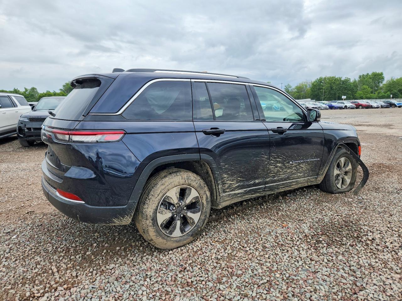 2023 Jeep Grand Cherokee Limited 4Xe - Image 3