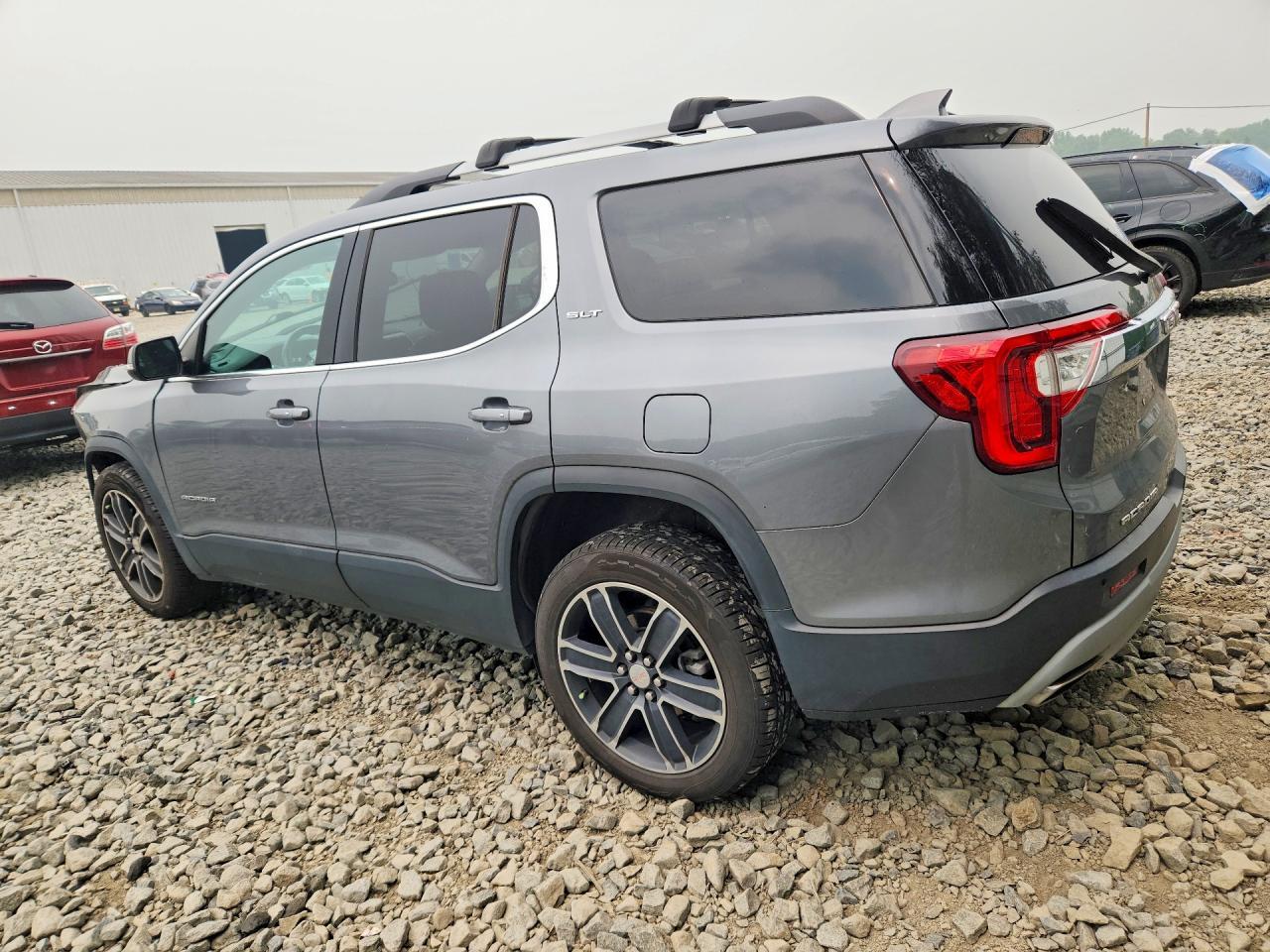 2020 GMC Acadia Slt - Image 2