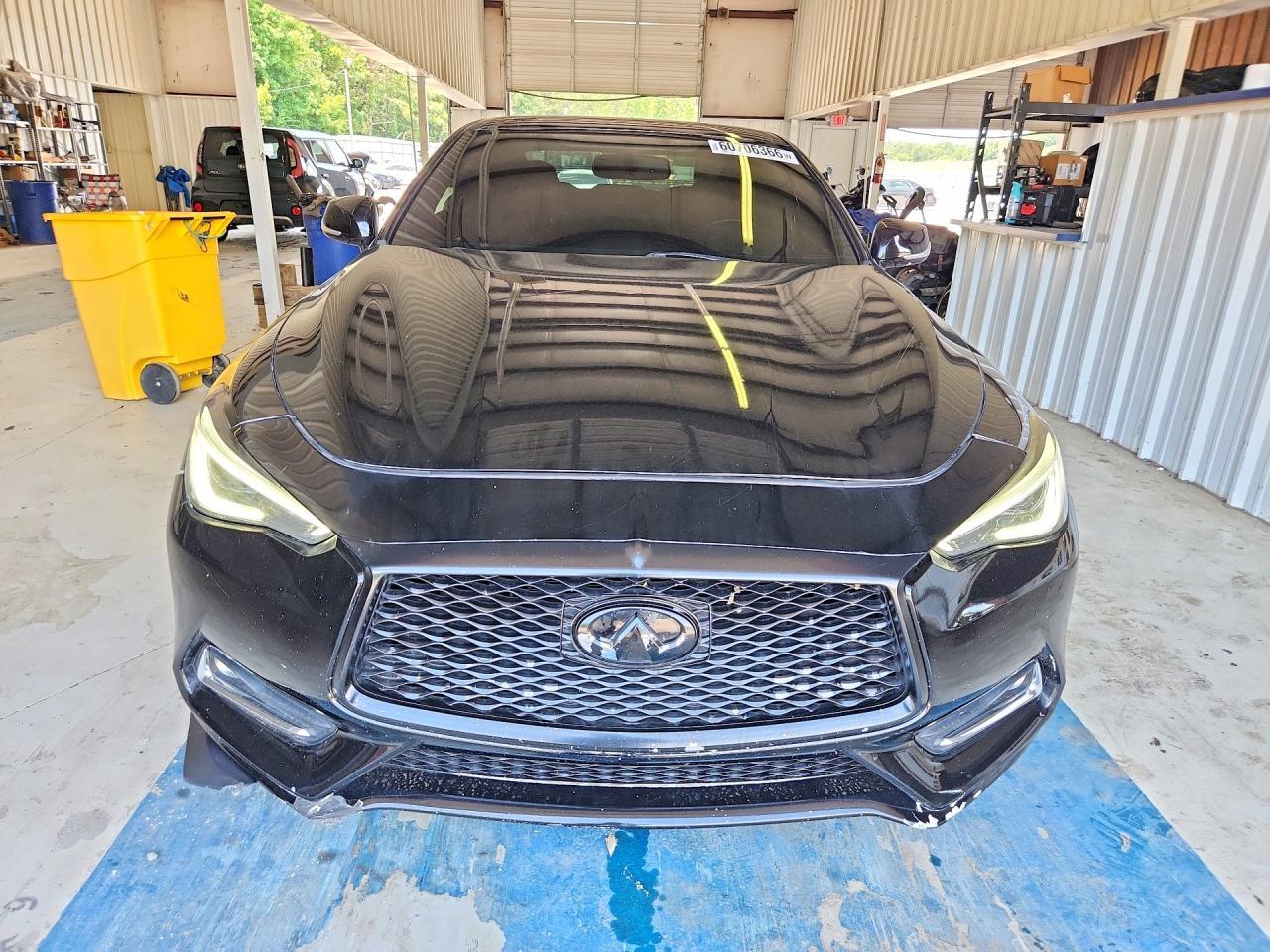 2018 Infiniti Q60 3.0T Luxe - Фото 5