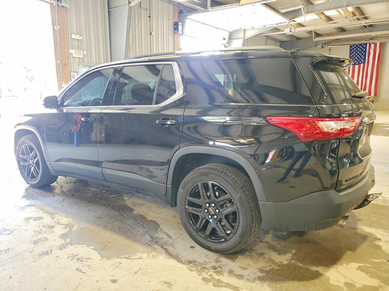 2019 Chevrolet Traverse Lt - Image 2