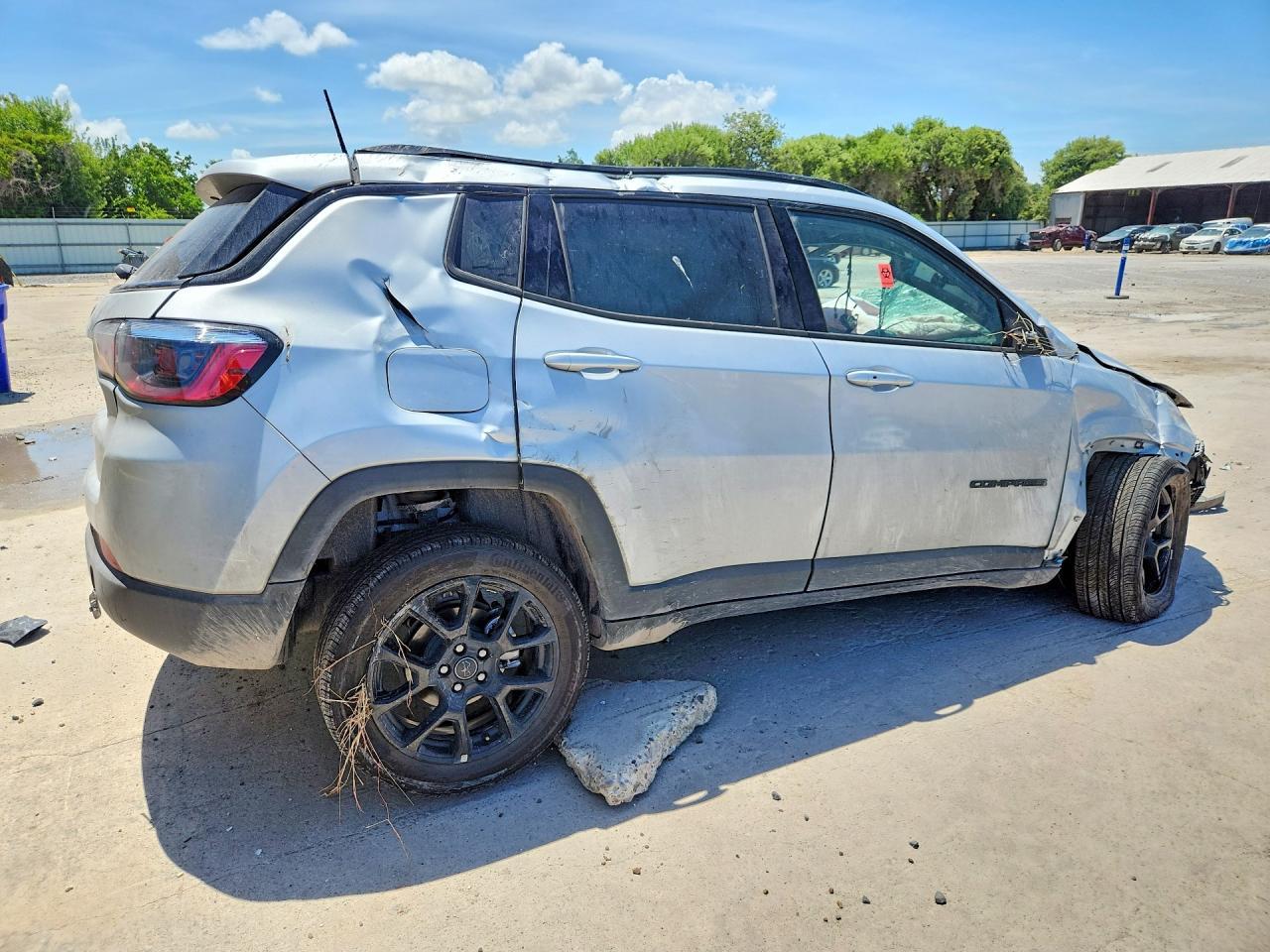 2026 Jeep Compass Latitude - Фото 3