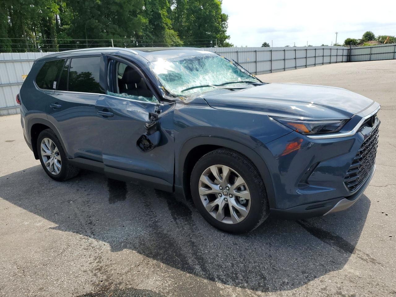 2026 Toyota Grand Highlander Limited - Image 4