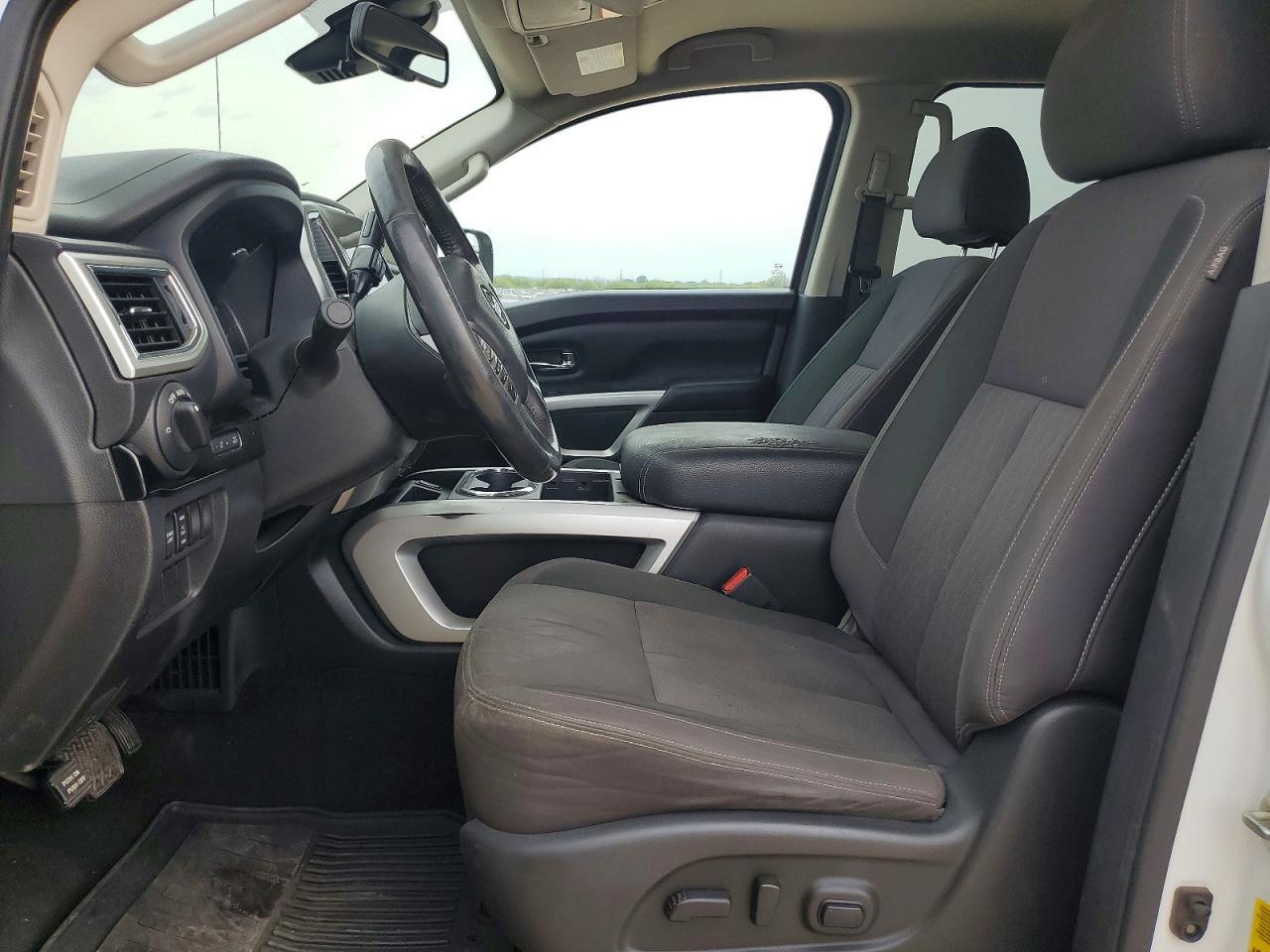 2020 Nissan Titan Sv - Фото 7