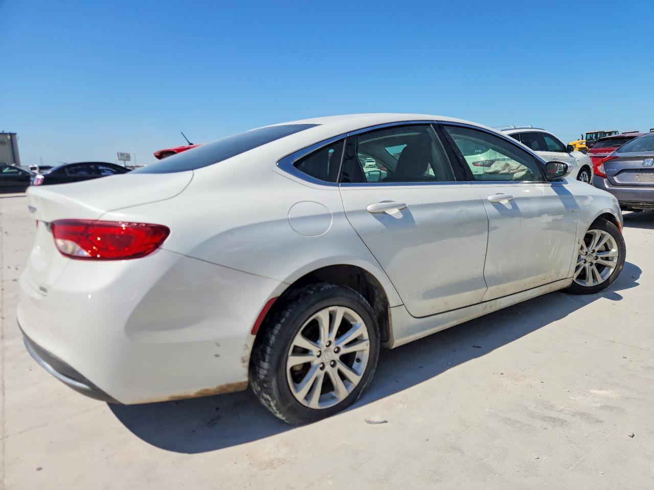 2015 Chrysler 200 Limited - Image 3
