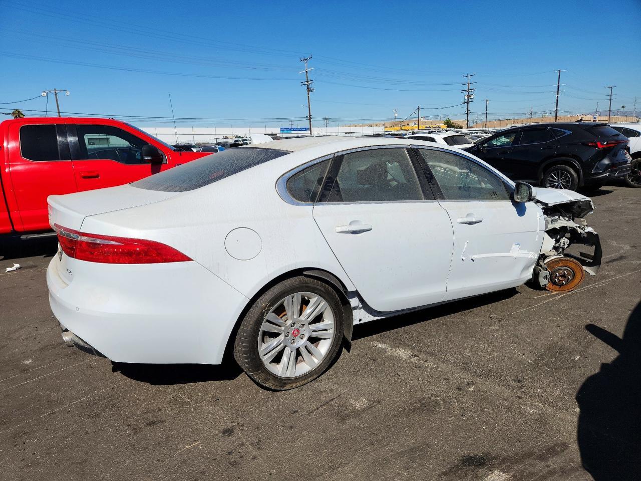 2016 Jaguar Xf Premium Luxury - Фото 3