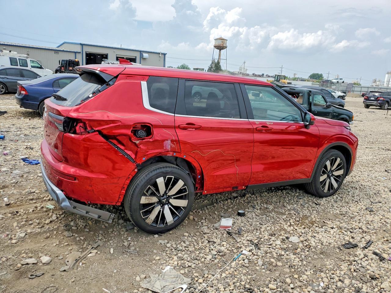 2025 Mitsubishi Outlander Se/Diamond Trail Edition - Фото 3