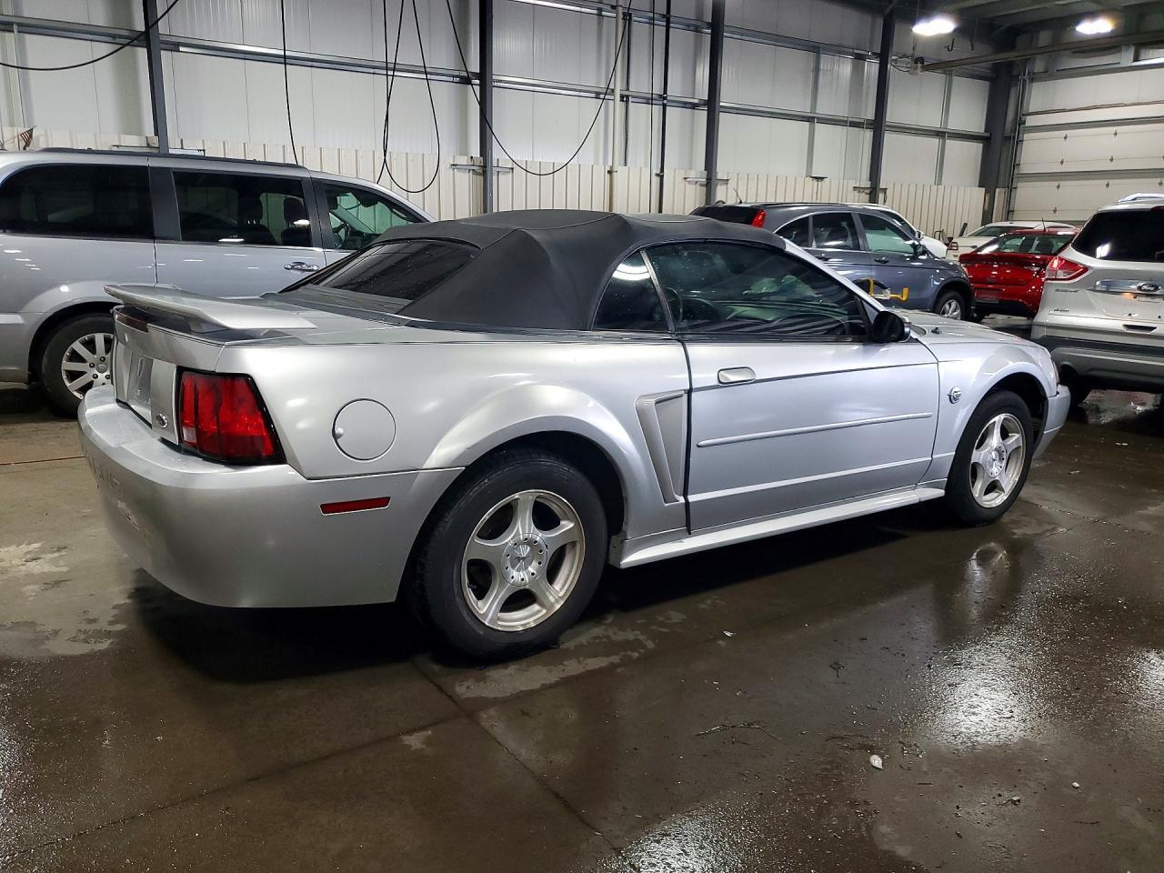 2004 Ford Mustang - Фото 3