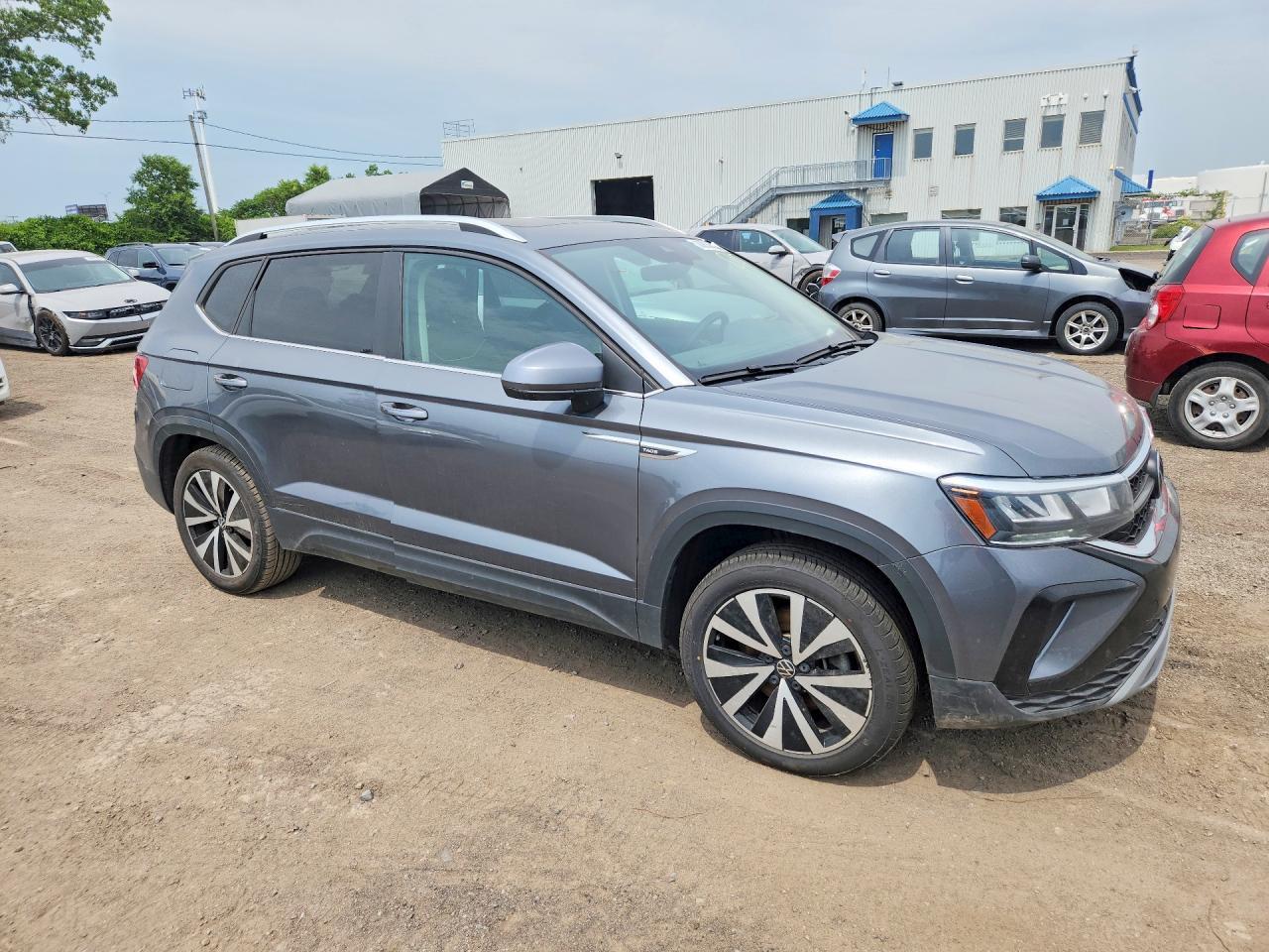 2023 Volkswagen Taos Se - Image 4