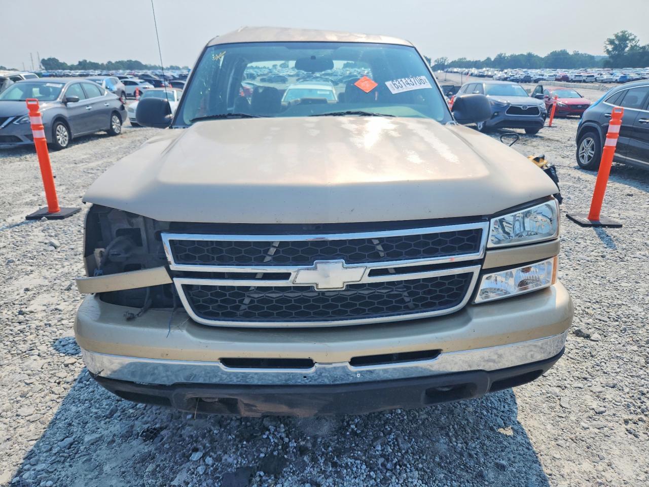 2007 Chevrolet Silverado C1500 Classic Crew Cab - Image 5