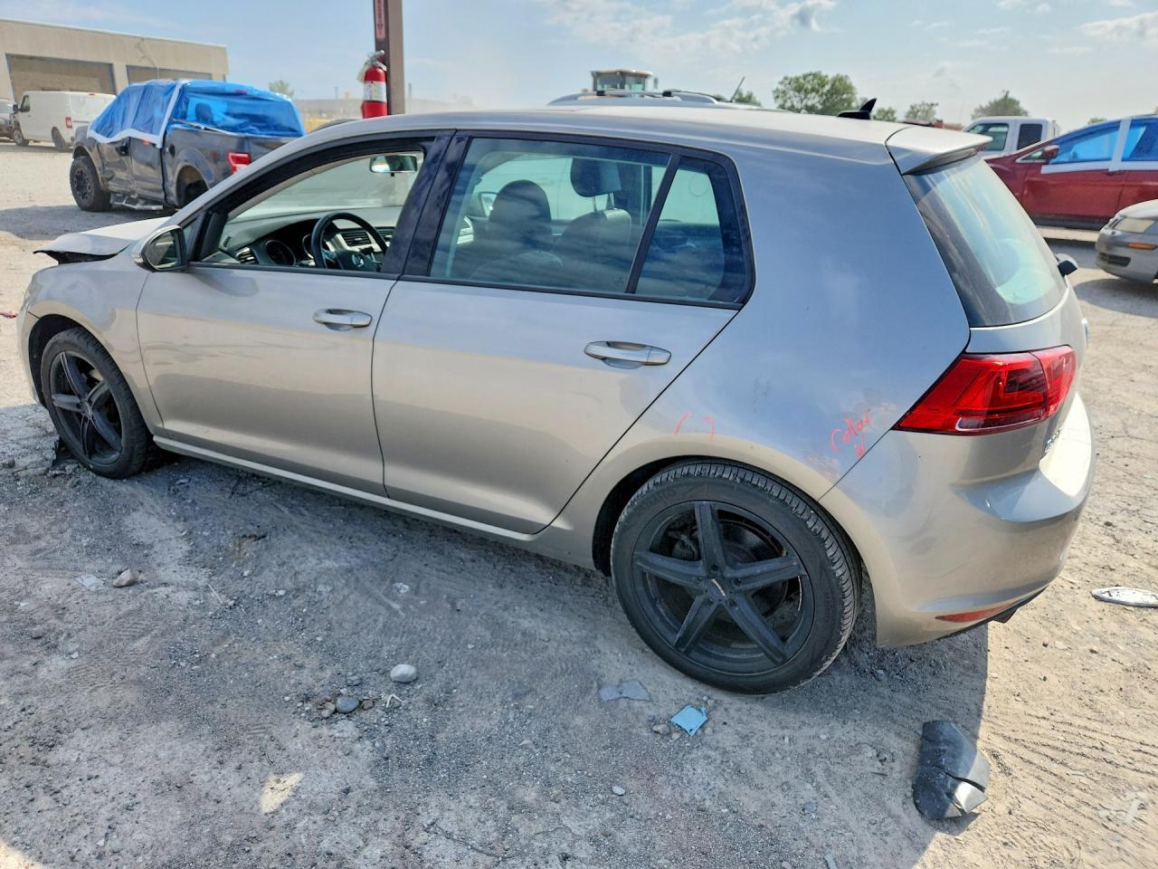 2015 Volkswagen Golf - Фото 2