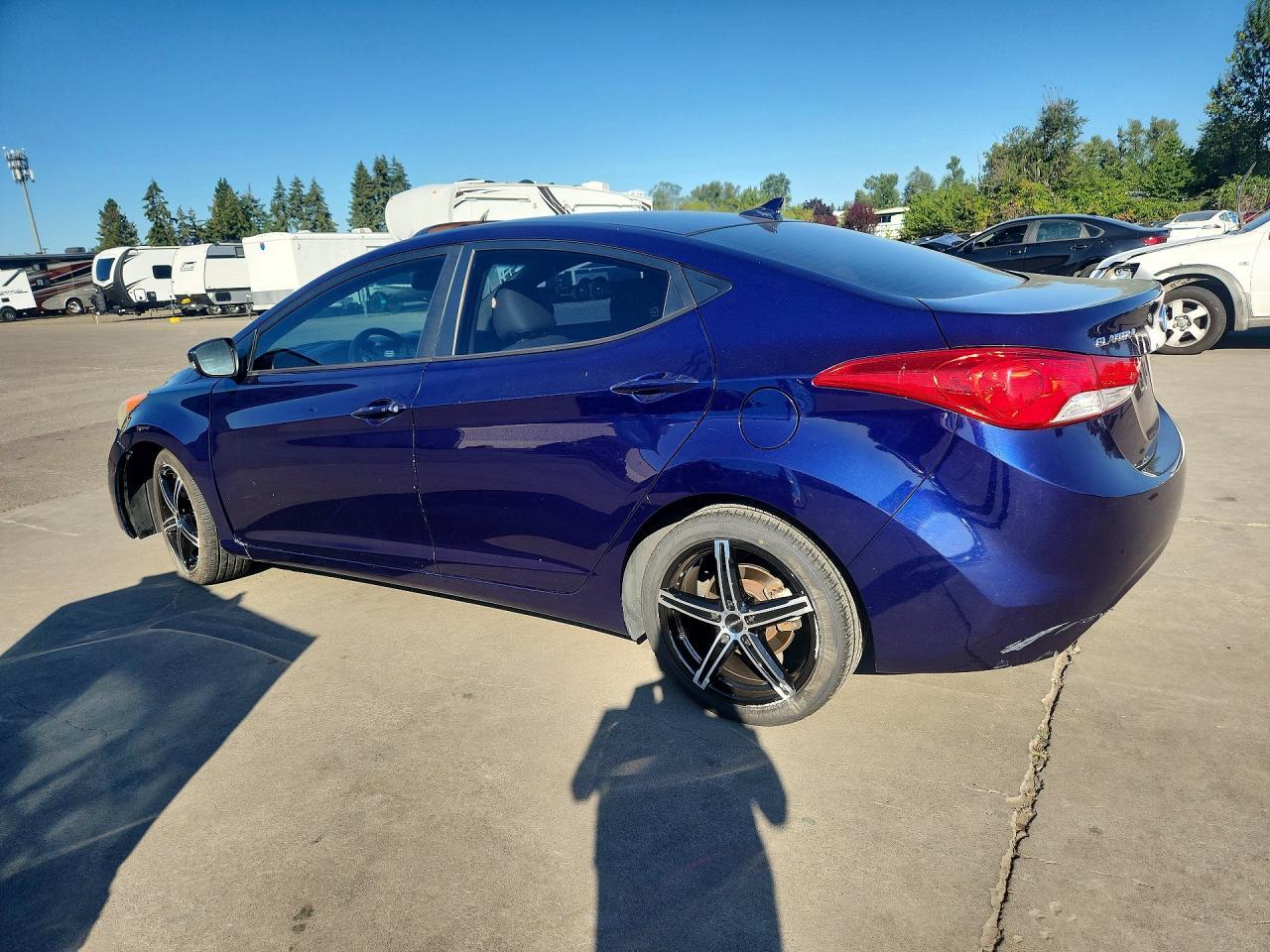 2013 Hyundai Elantra Limited - Image 2