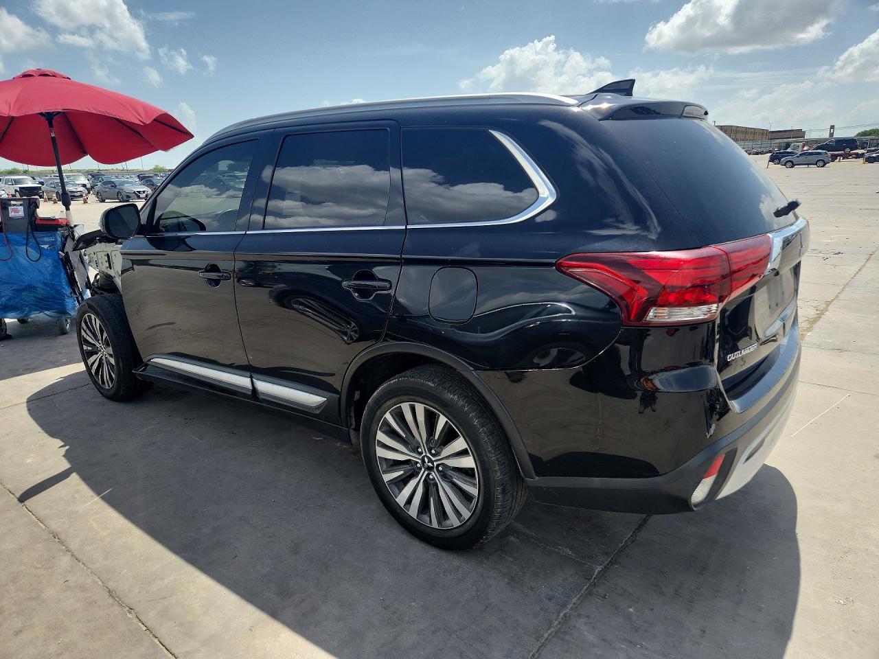 2020 Mitsubishi Outlander Se - Image 2