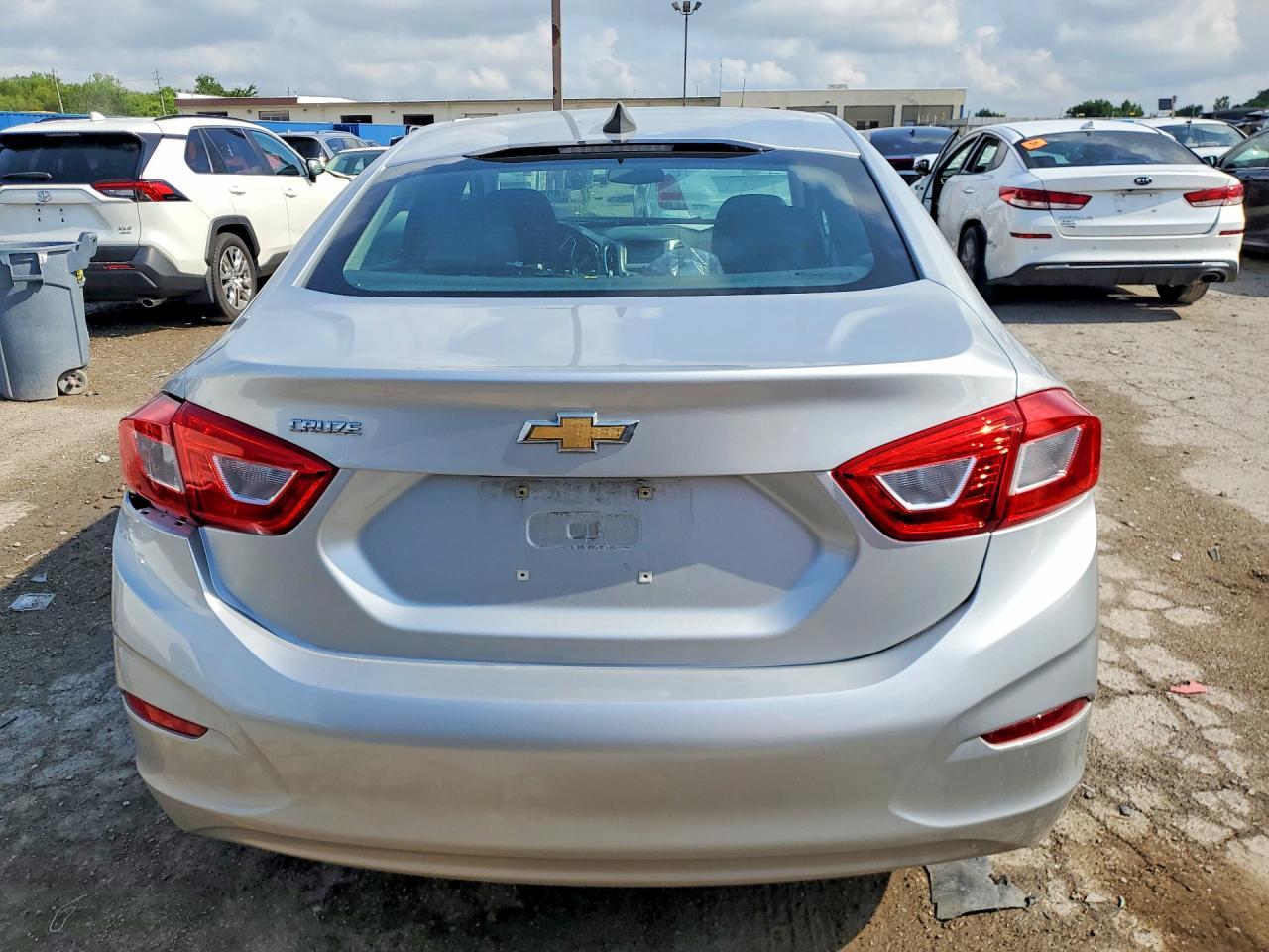2017 Chevrolet Cruze Ls - Фото 6
