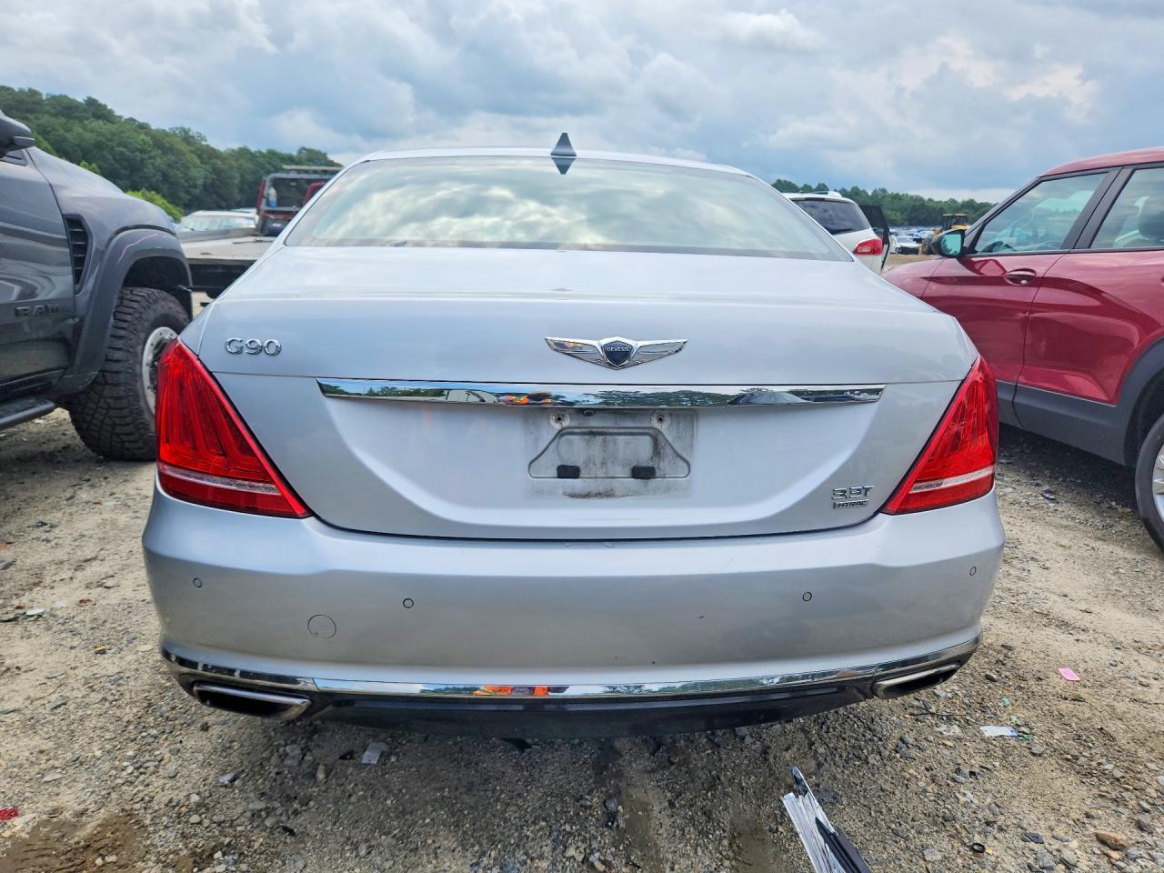 2017 Genesis G90 Premium - Фото 6