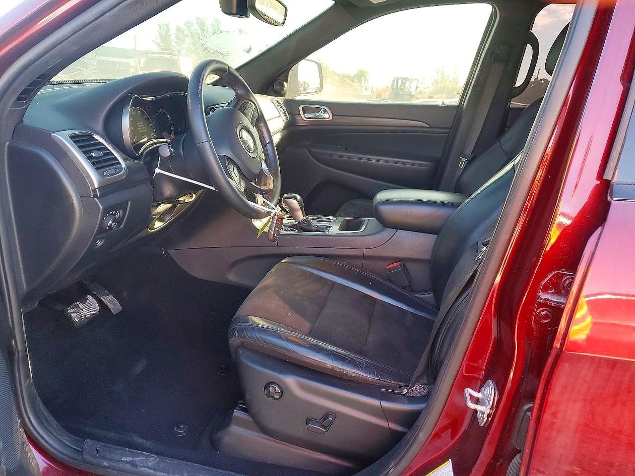 2020 Jeep Grand Cherokee Laredo - Image 7