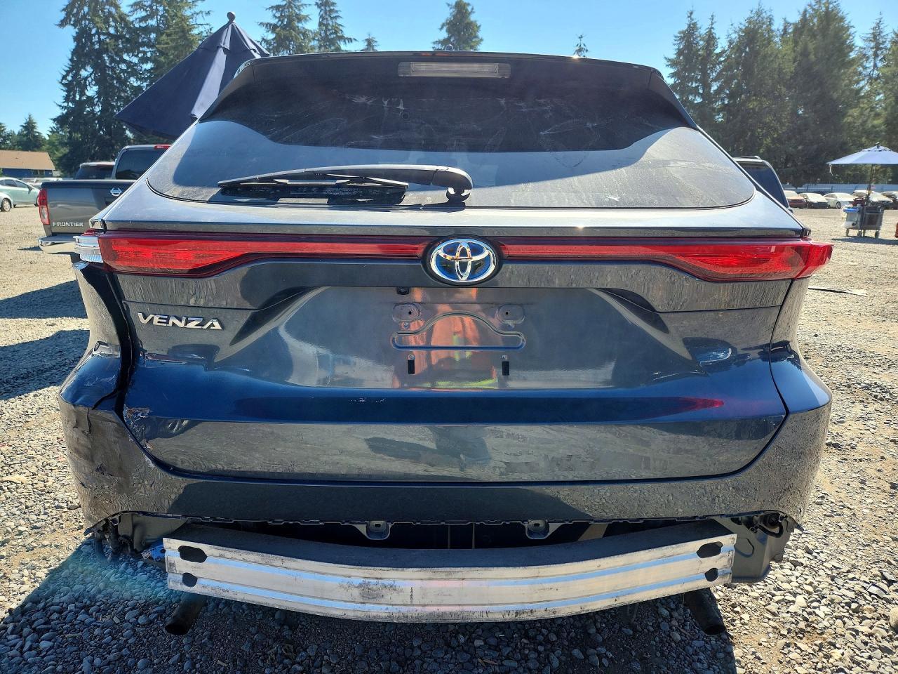 2022 Toyota Venza Le - Фото 6
