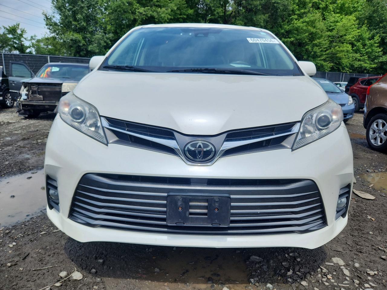 2020 Toyota Sienna Xle 8-Passenger - Фото 5