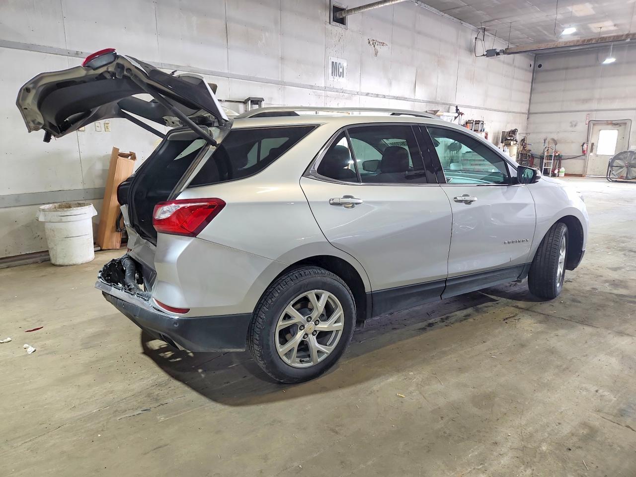 2020 Chevrolet Equinox Premier - Фото 3