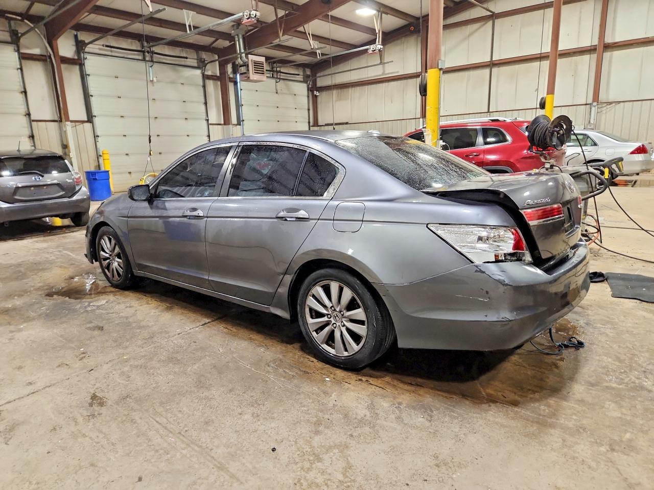 2011 Honda Accord Exl - Image 2
