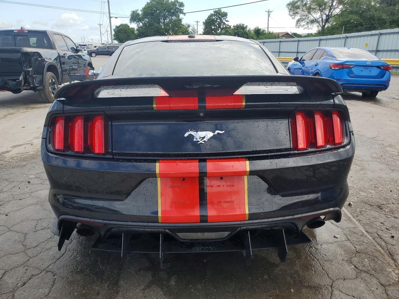 2016 Ford Mustang - Фото 6