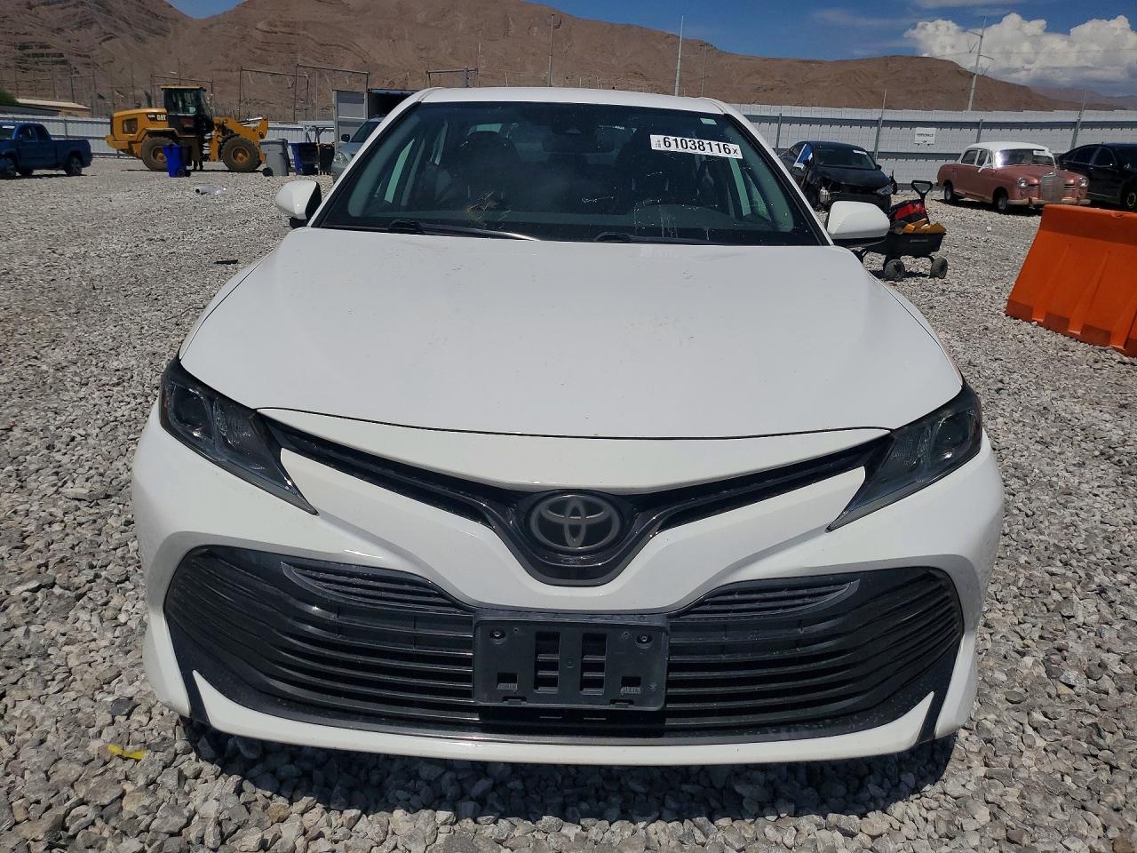 2019 Toyota Camry Le - Фото 5