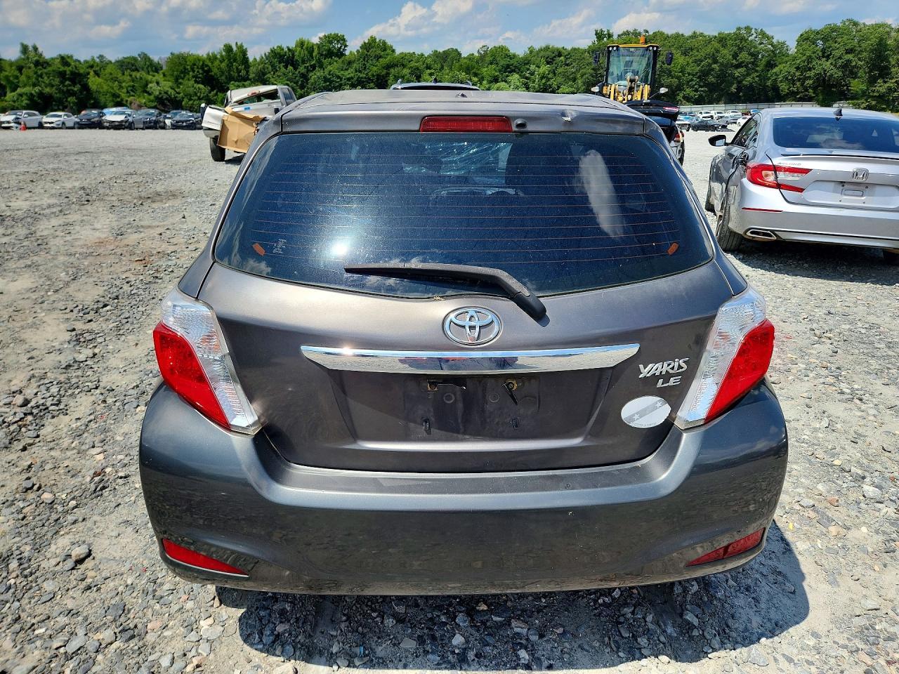 2014 Toyota Yaris 5-Door Le - Фото 6