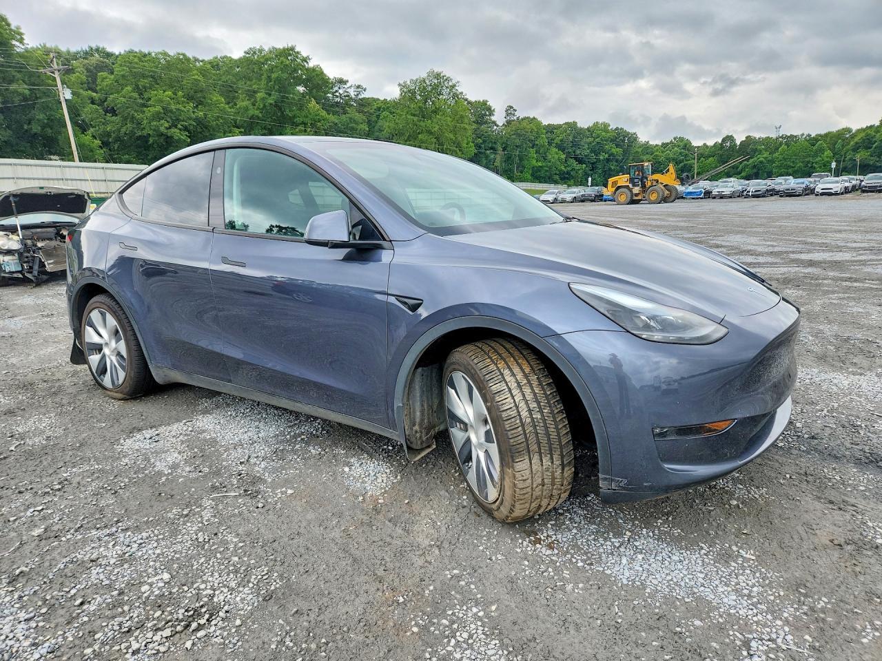 2023 Tesla Model Y - Image 4
