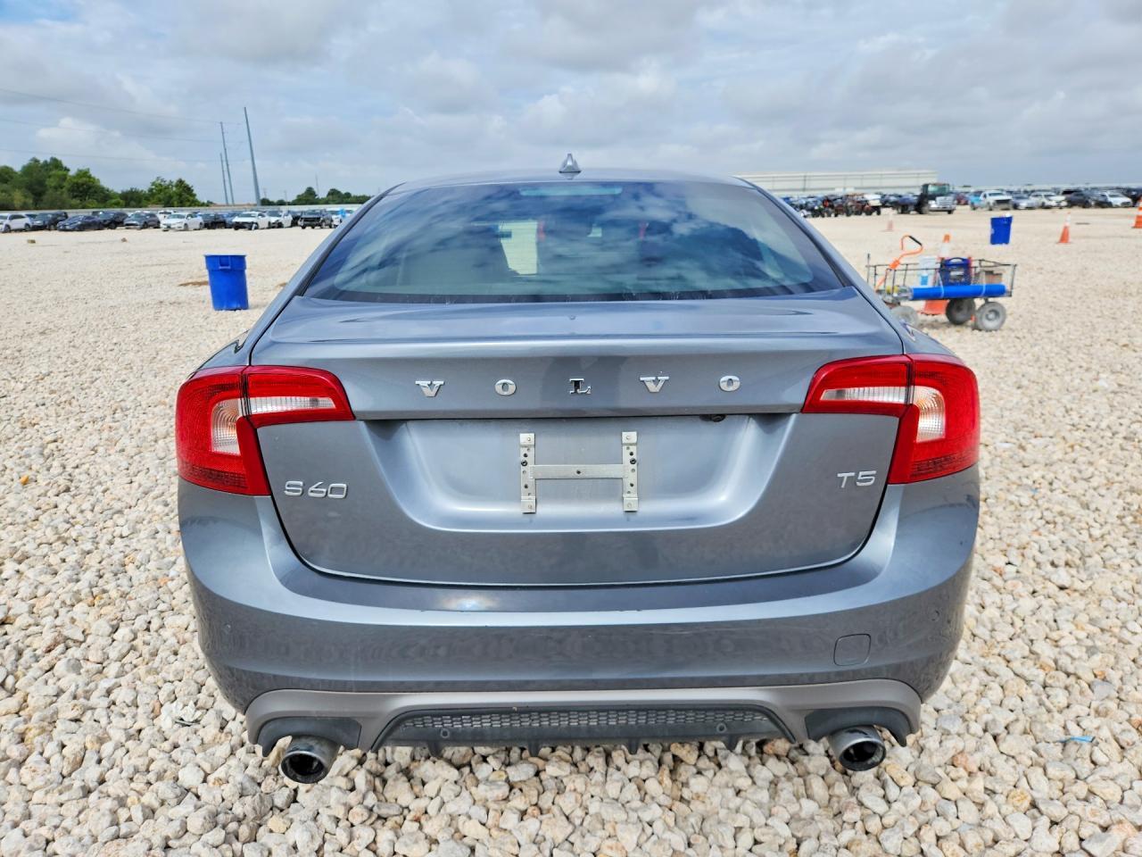 2017 Volvo S60 - Фото 6