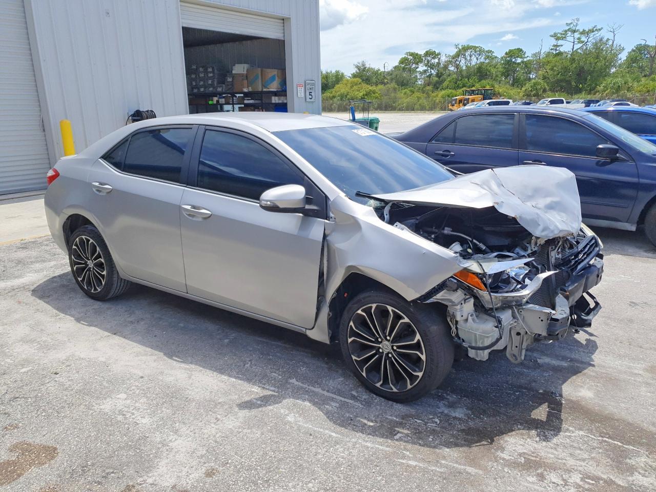 2015 Toyota Corolla S Plus - Фото 4