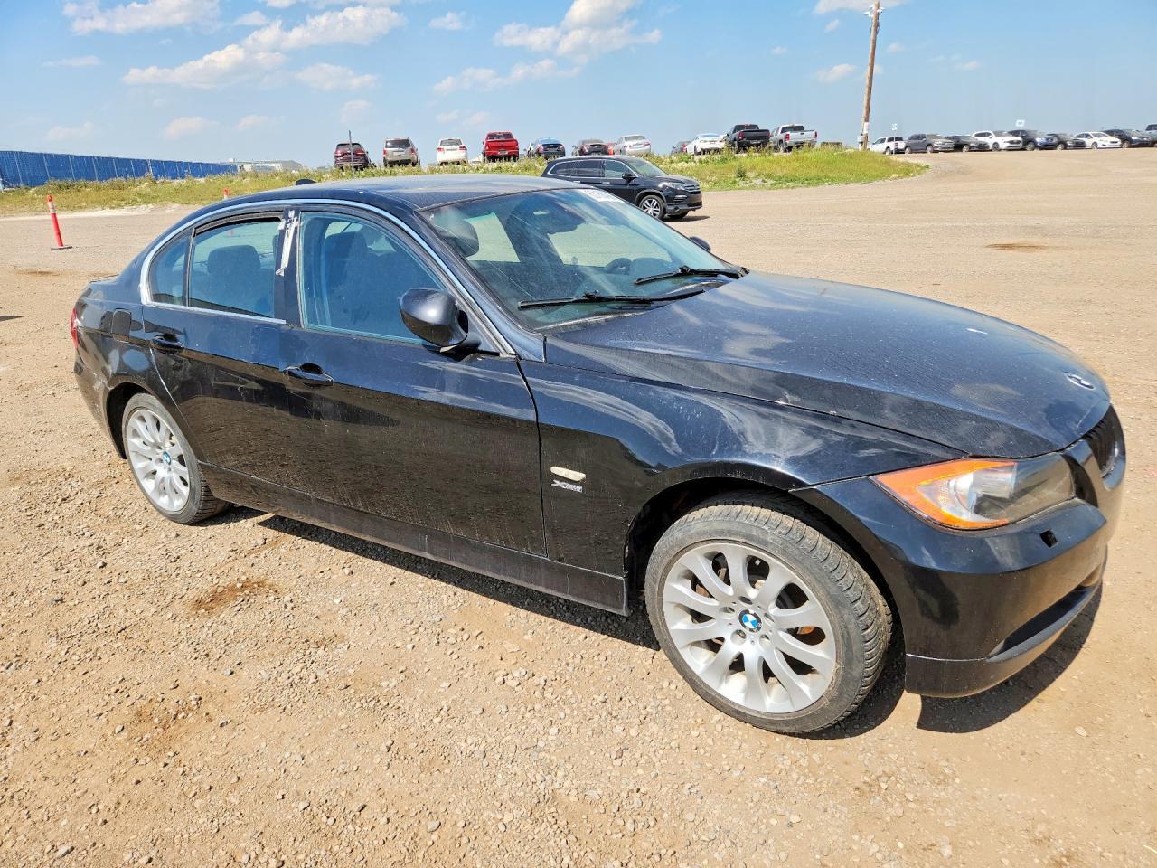 2007 BMW 335 Xi - Image 4