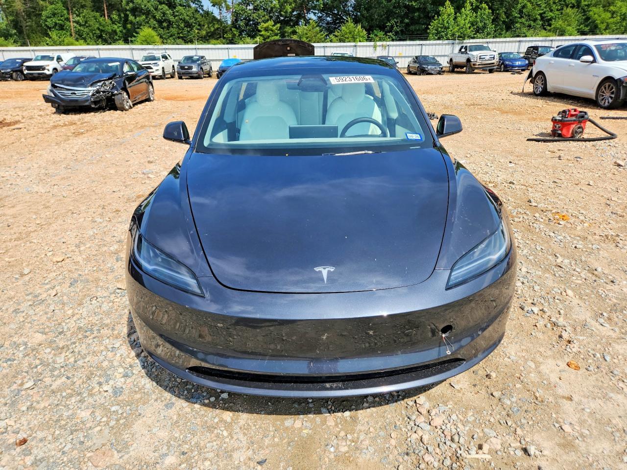 2024 Tesla Model 3 - Фото 5