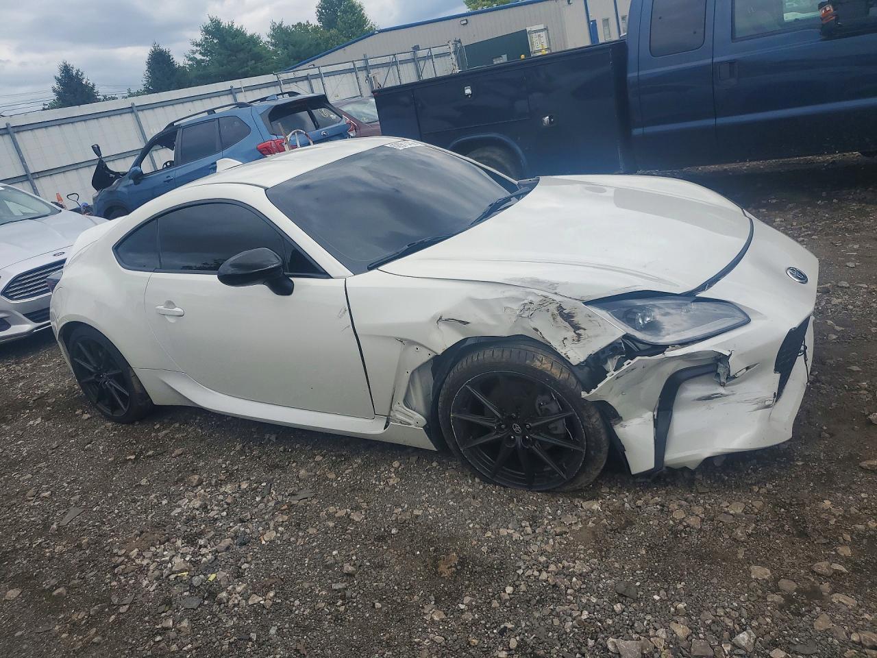 2022 Toyota Gr 86 Premium - Image 4