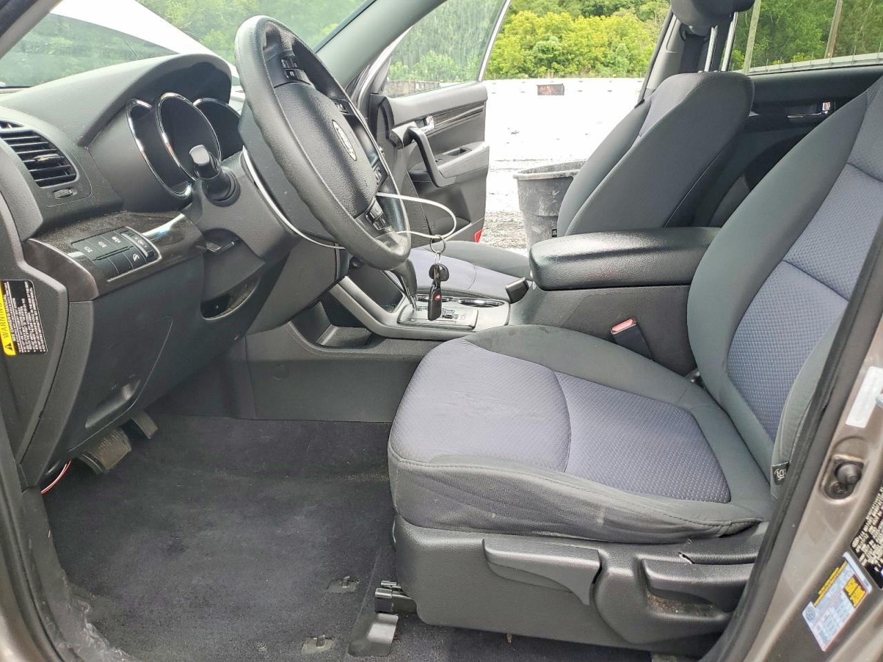 2013 Kia Sorento Lx - Image 7