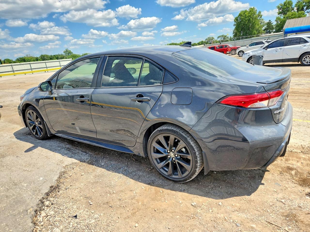 2025 Toyota Corolla Hybrid Se - Image 2