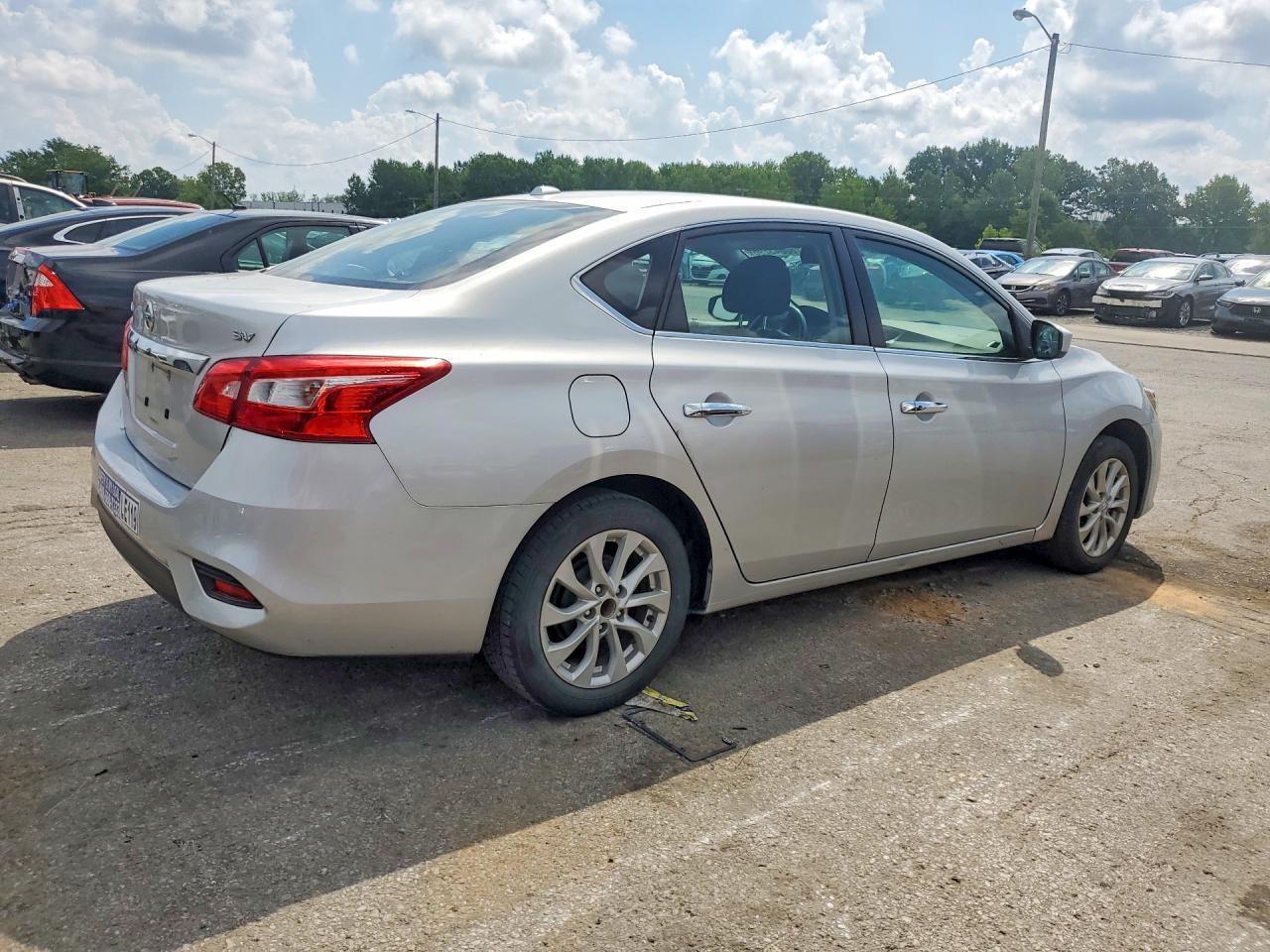 2018 Nissan Sentra Sv - Image 3