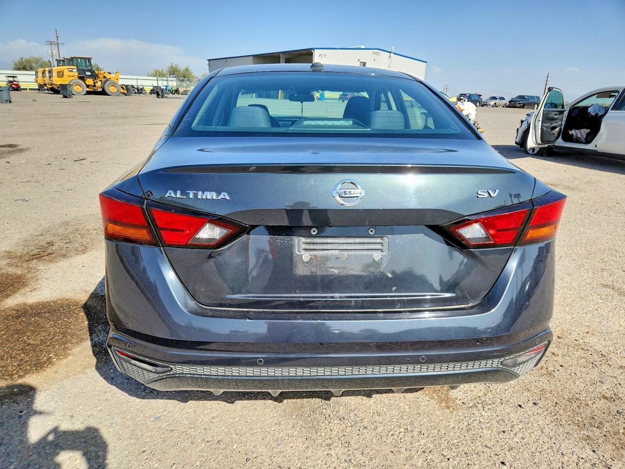 2021 Niss Altima - Image 6