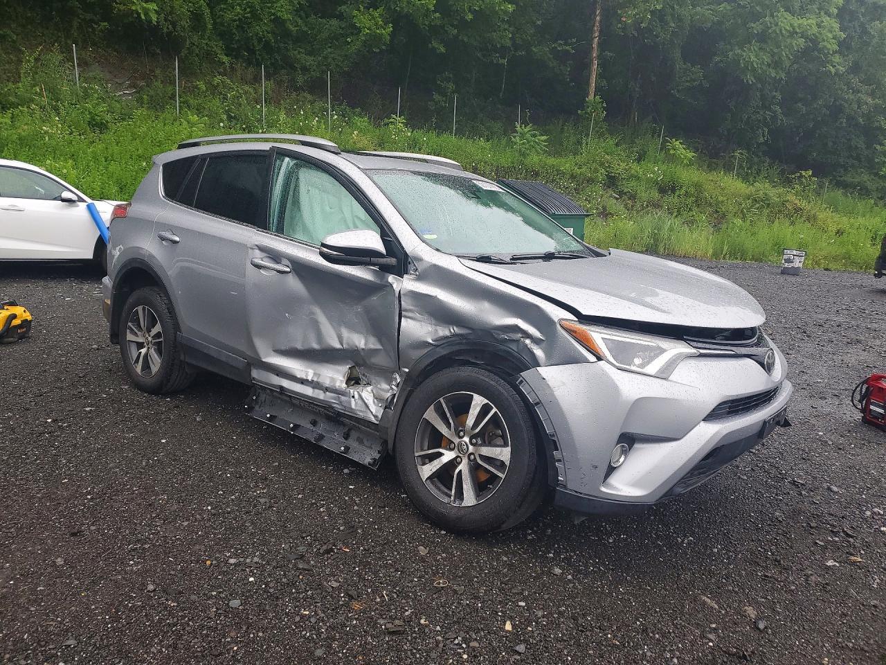 2017 Toyota Rav4 Xle - Фото 4
