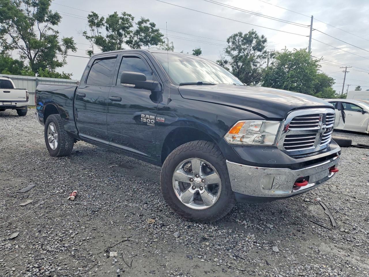 2019 Ram 1500 Classic Slt - Image 4