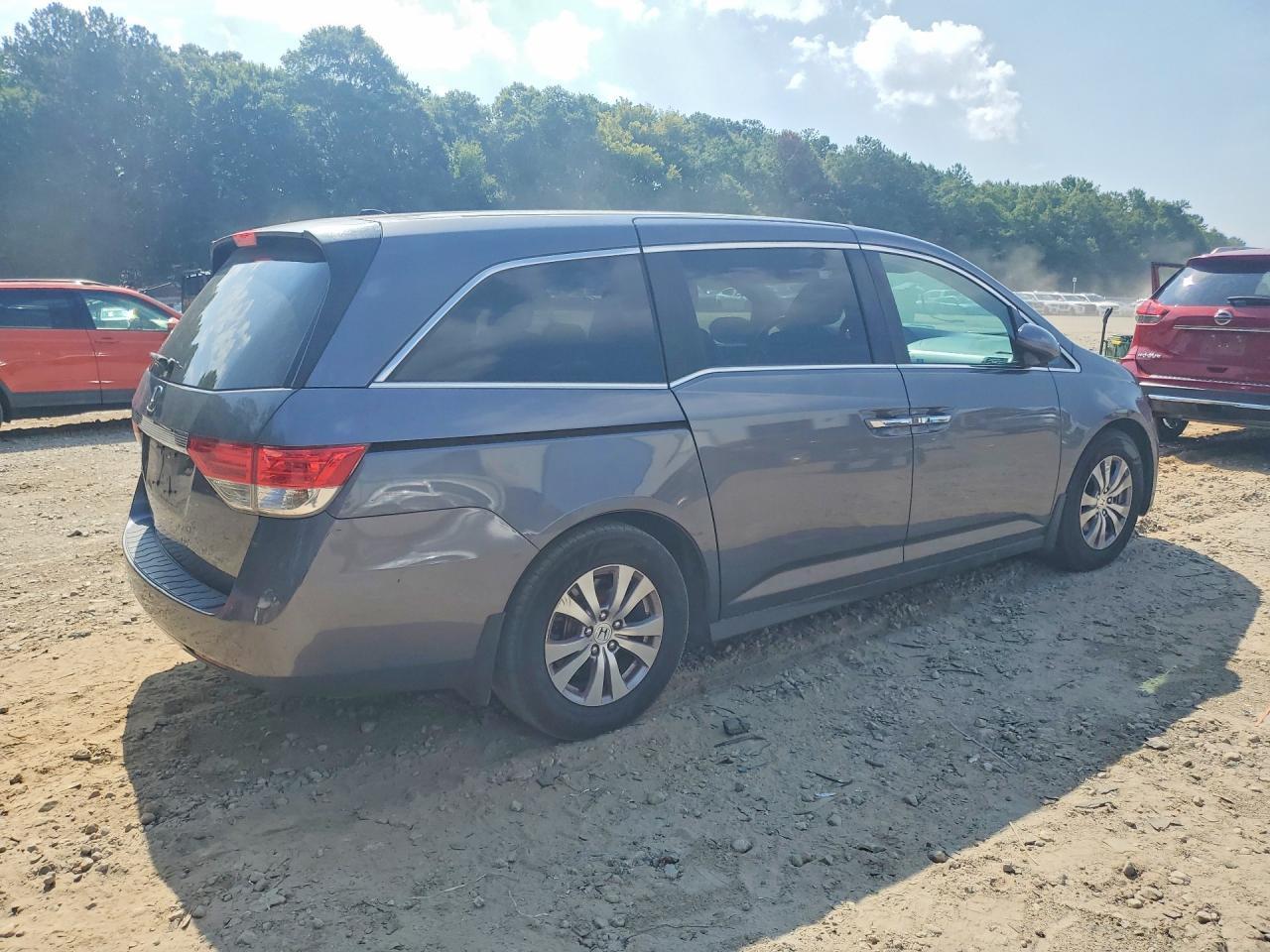 2015 Honda Odyssey Exl - Image 3