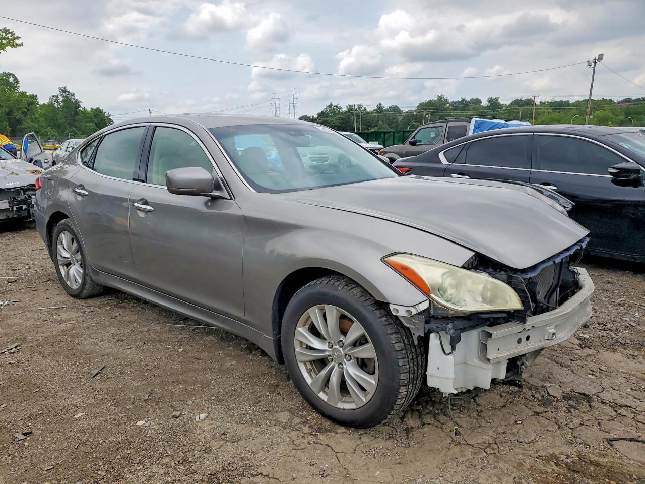 2011 Infiniti M37 X - Фото 4