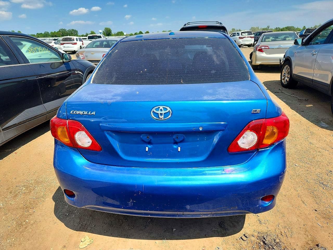 2010 Toyota Corolla Le - Фото 6
