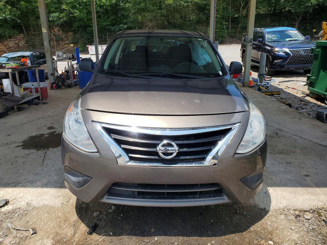 2015 Nissan Versa 1.6 S Plus - Фото 5