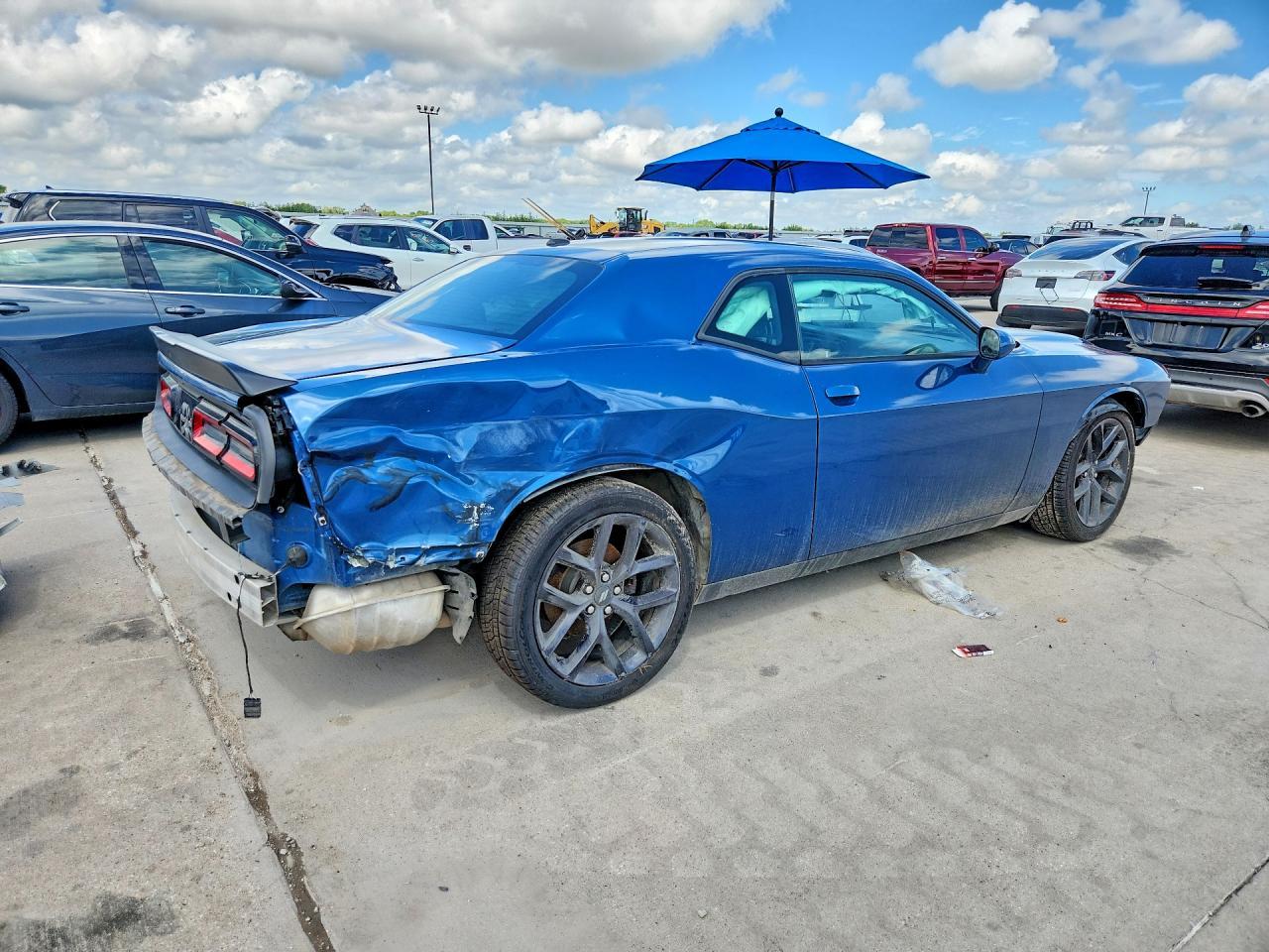 2021 Dodge Challenger Sxt - Image 3