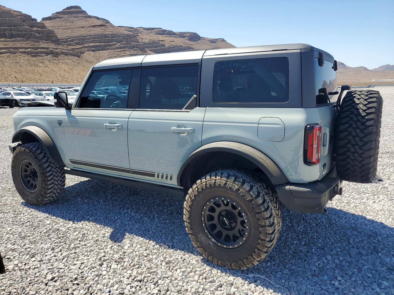 2021 Ford Bronco First Edition - Фото 2
