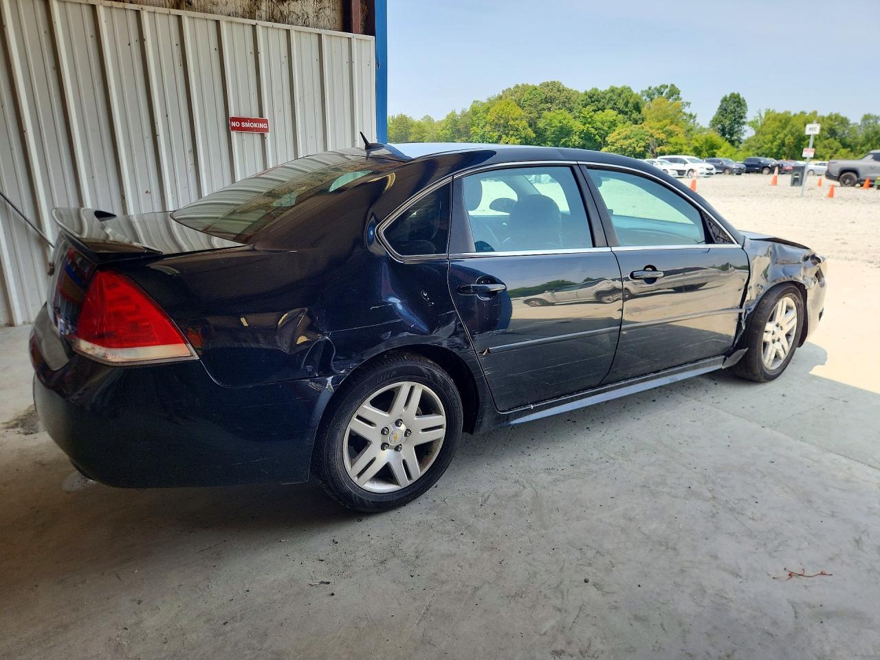 2011 Chevrolet Impala Lt - Image 3
