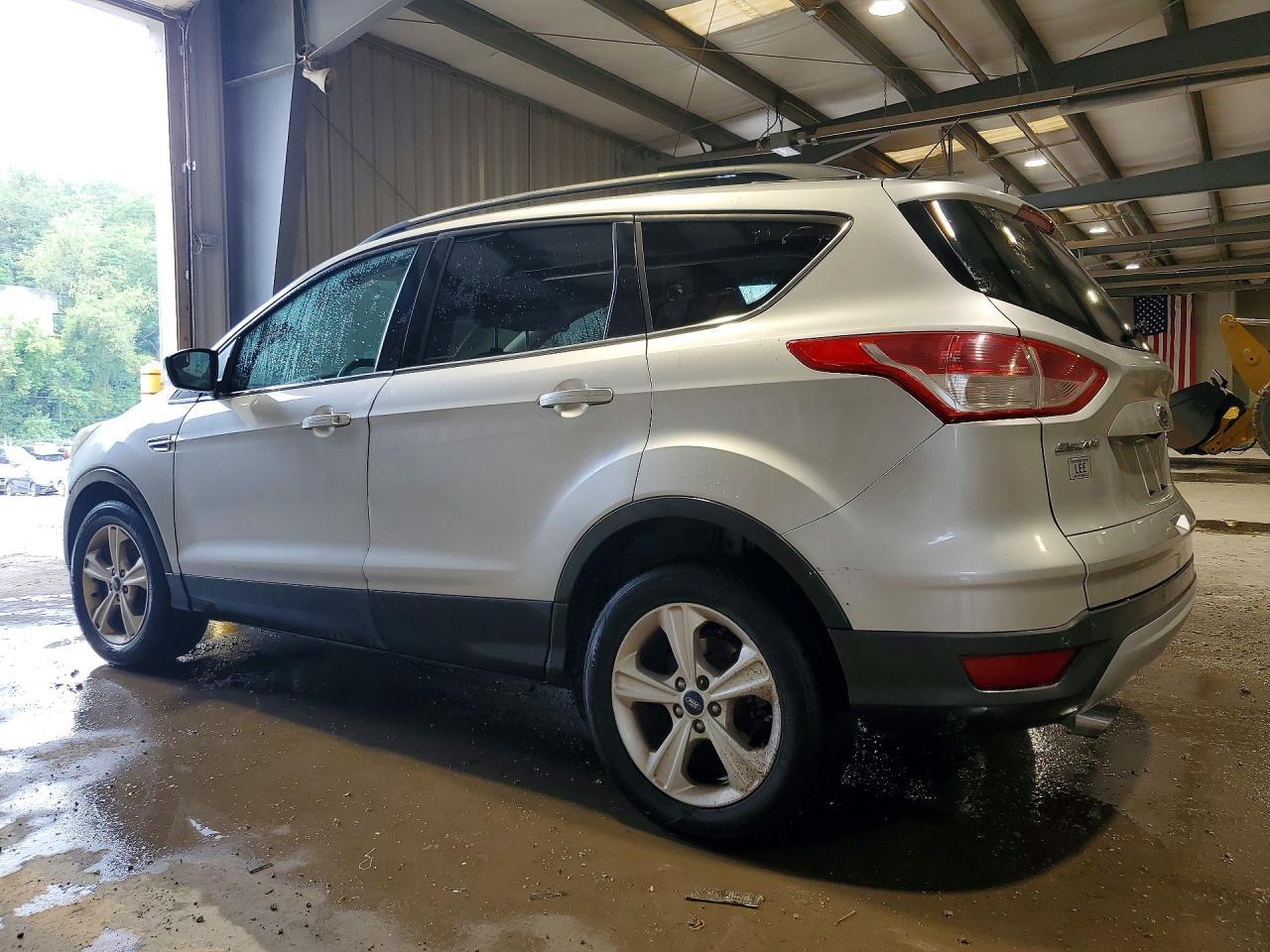 2014 Ford Escape Se - Фото 2